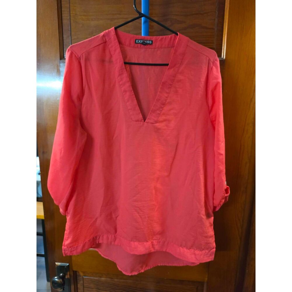 Express Women’s Medium Coral Blouse V Neck 3/4 Sleeve High Low Hem